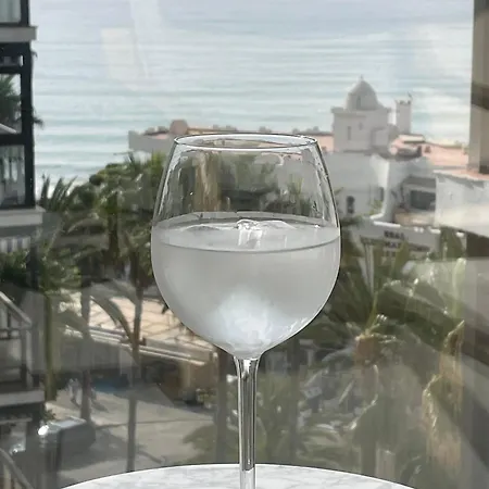 Primera Linea De Playa Apartment Marbella