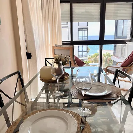 Primera Linea De Playa Apartment Marbella