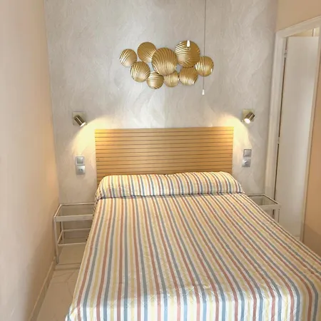 Primera Linea De Playa Apartment Marbella